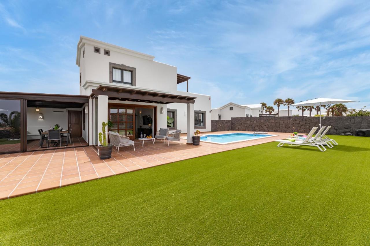 Lanzarote Villa Zafiro Game Room 16 Playa Blanca  Exteriör bild