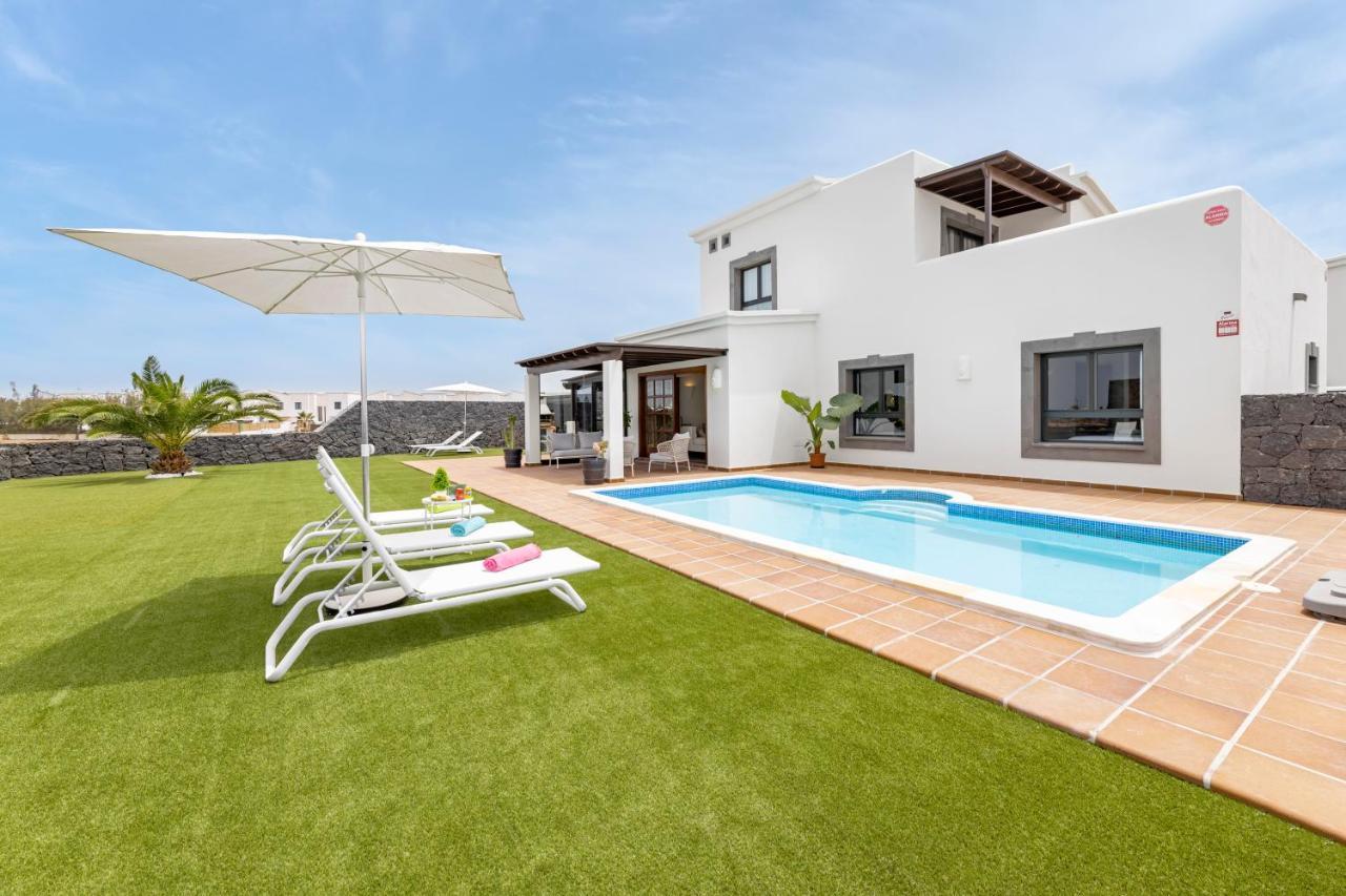 Lanzarote Villa Zafiro Game Room 16 Playa Blanca  Exteriör bild